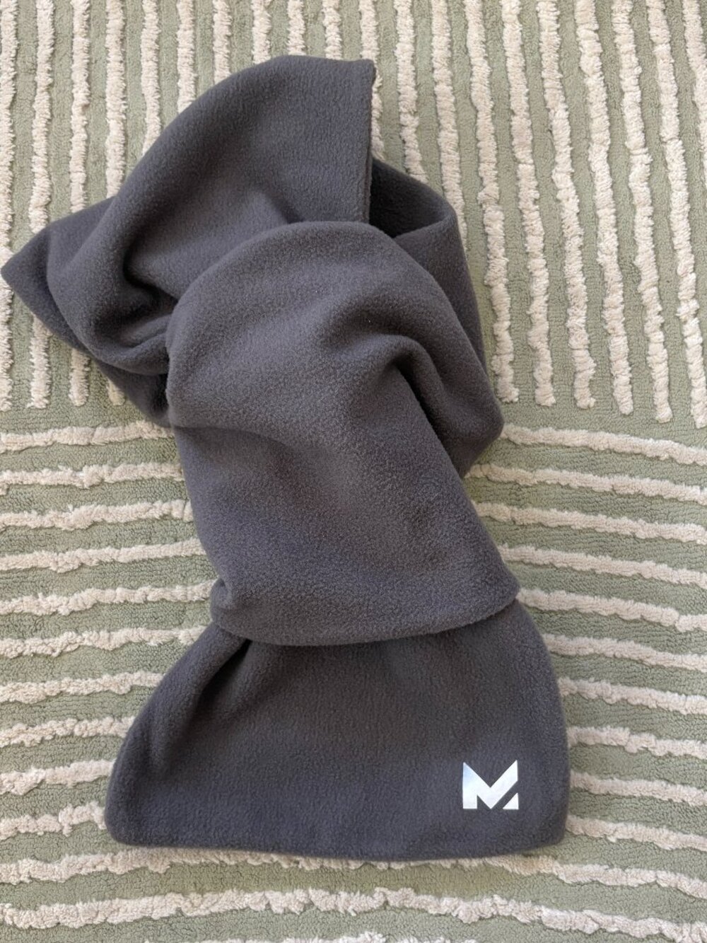 MISSION RadiantActive Fleece Performance Scarf with Pull-Through Loop - Charcoal